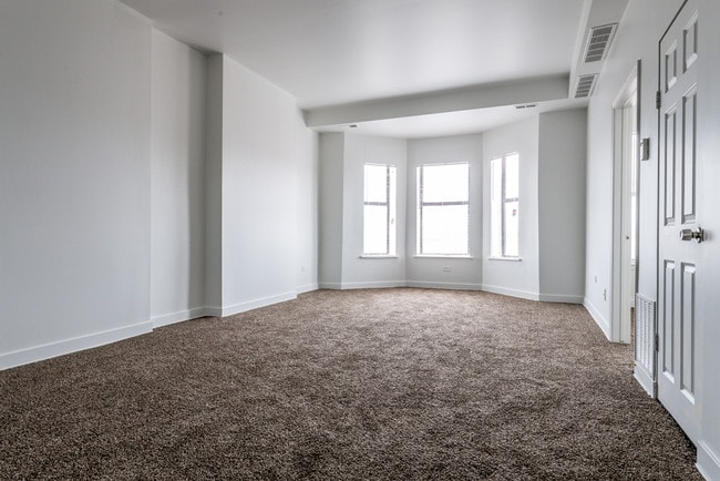 Photo - 9001 S Commercial Ave