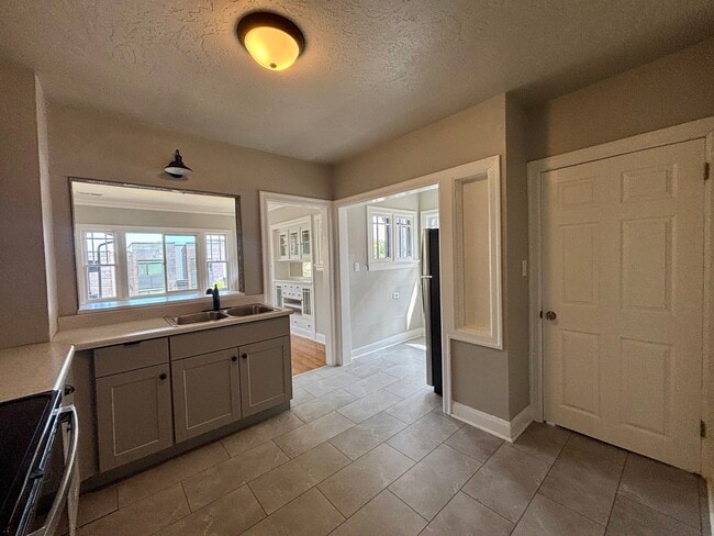 604 E 7th Ave Unit A