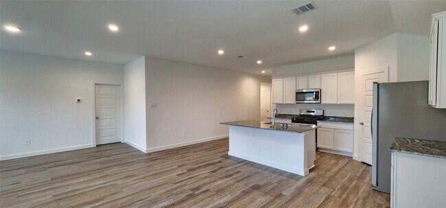 Photo - 1122 Toledo Bend Pass