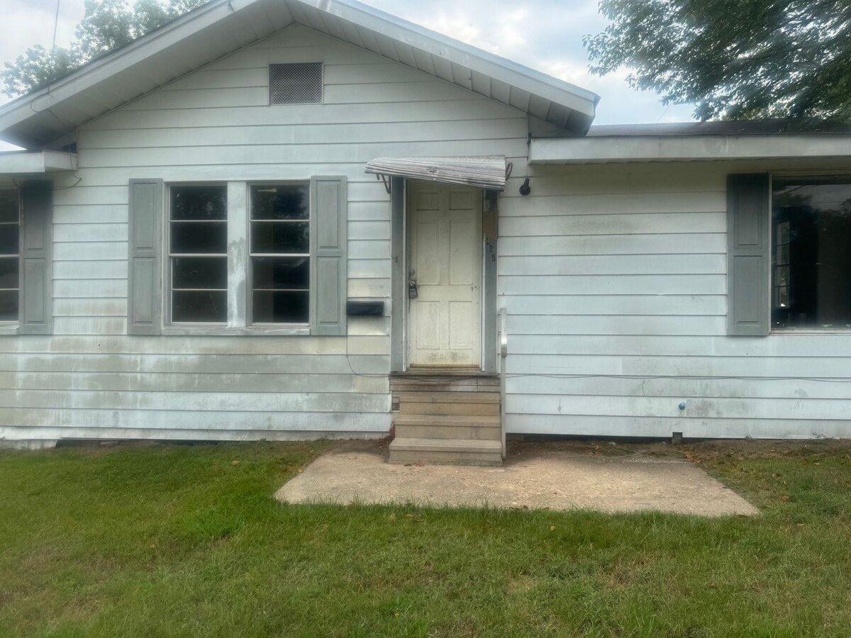 Pictures Coming Soon - Pictures Coming Soon House