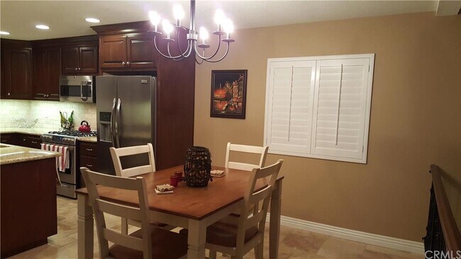 Photo - 17937 Magnolia Blvd