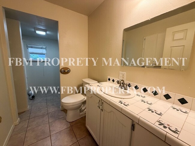 Photo - 1526 E FM 813