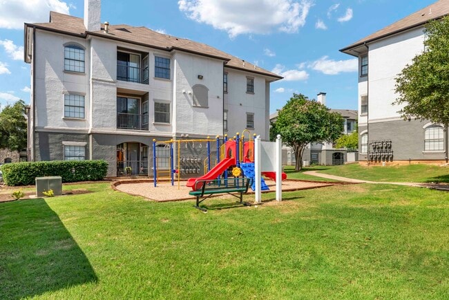 Photo - MAA Quarry Oaks Apartments