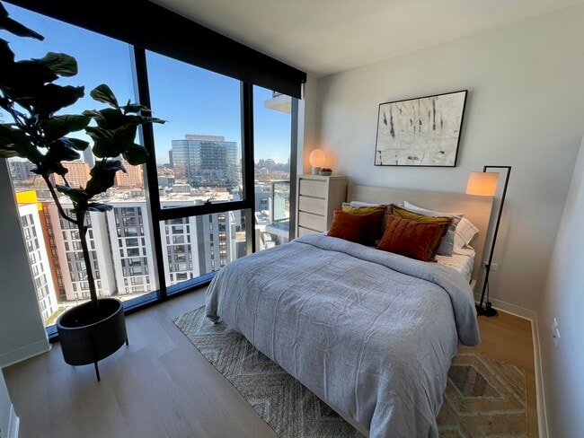 Photo - 1450 N Kingsbury St