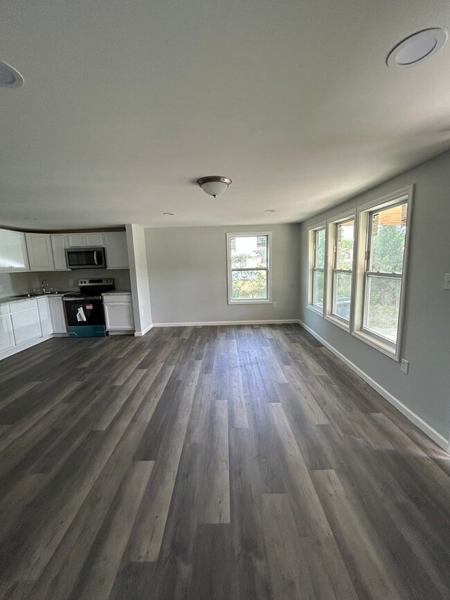 Photo - 3 Bed 2 Bath home