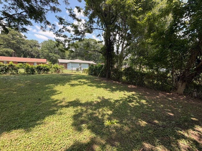 384 Lillian Dr