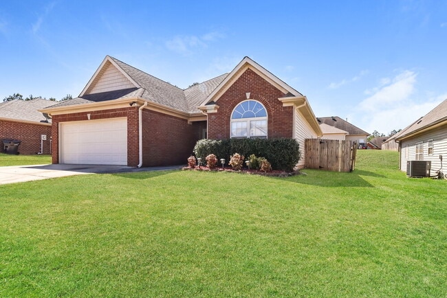 Photo - 2045 Highview Way