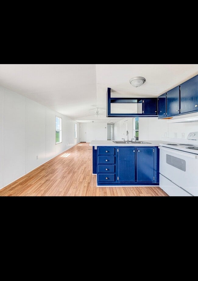 Photo - 640 Ridge Rd