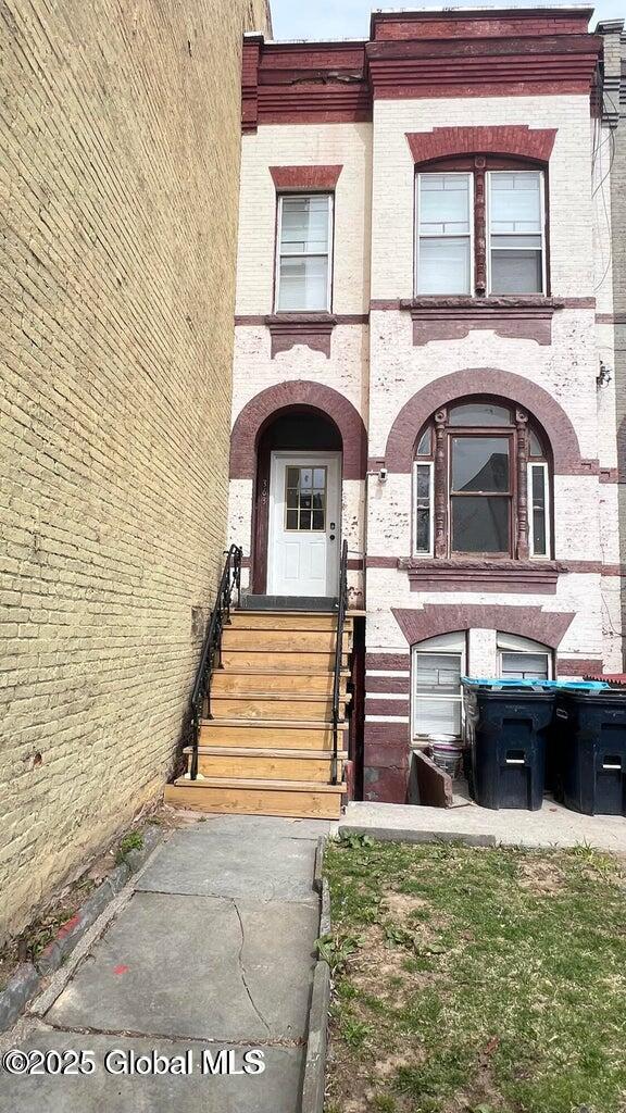 Building Photo - 363 Madison Ave Unit 1