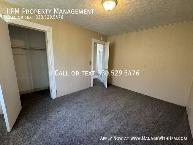 Photo - 1307 Woodland Ave NW