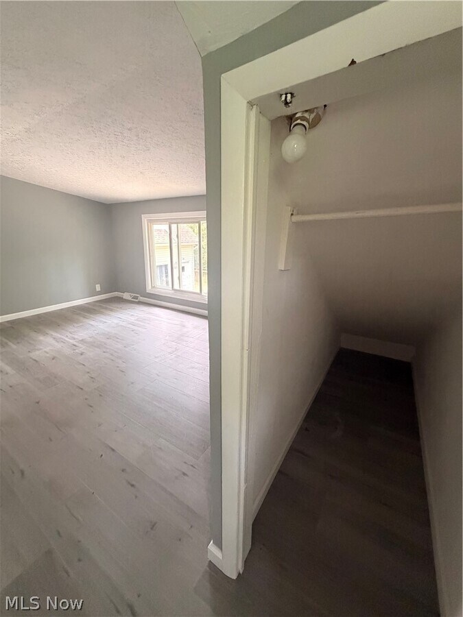 Photo - 1399 Barlow Rd Unit 2