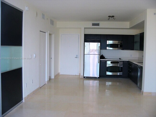 Photo - 90 SW 3rd St Unit 1511