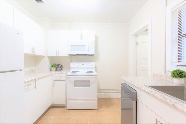 Photo - 205 Columbia Dr