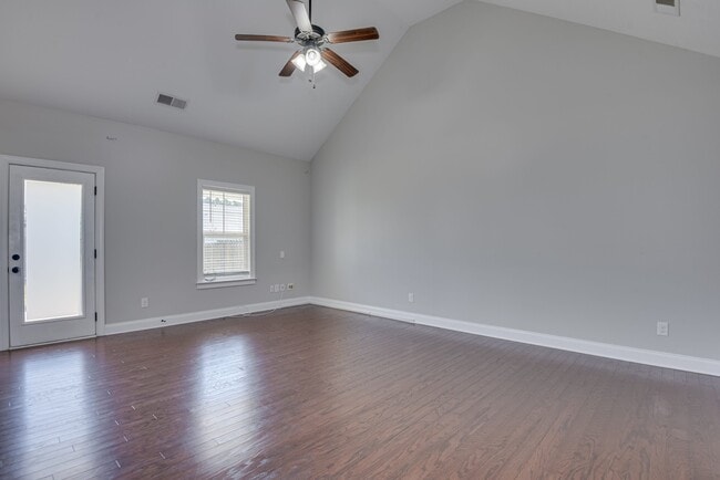 Photo - 1721 Dunmore Ave