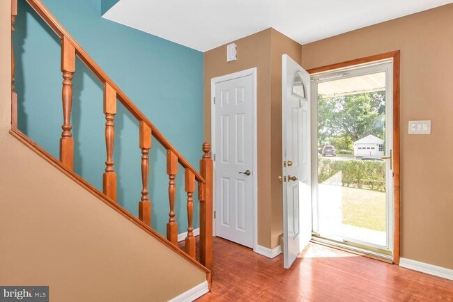 Building Photo - 1466 Bluejay Rd