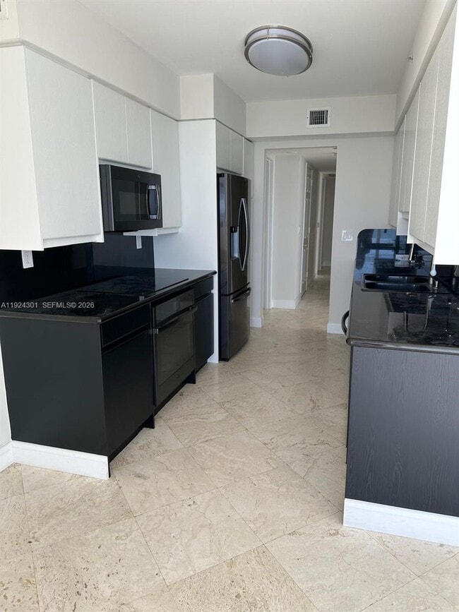 Photo - 18671 Collins Ave Unidad 1702