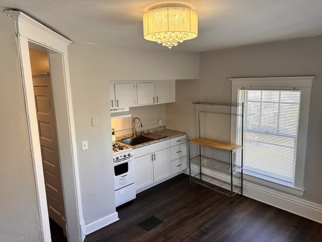 334 Raymond St Unit 4