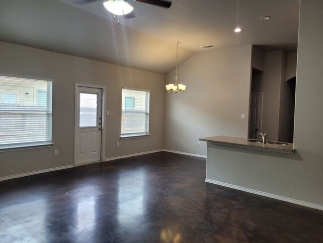 Photo - Beautiful Duplex in Seguin!