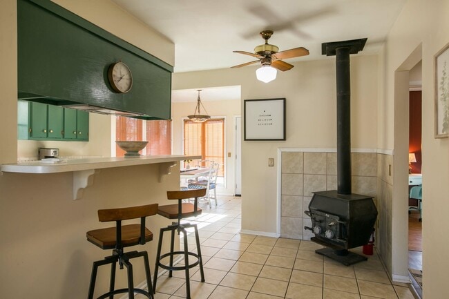 Building Photo - 217 Cornell Dr SE Rental
