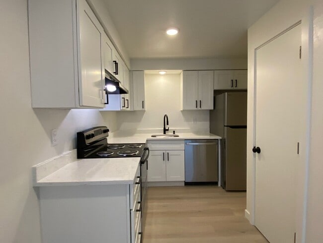 Photo - 4841 Pacific Ave Unit 1