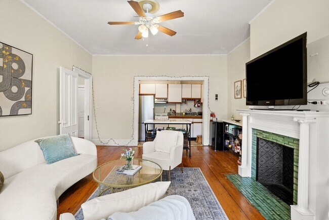 Photo - 296 Marlborough St Unit 6