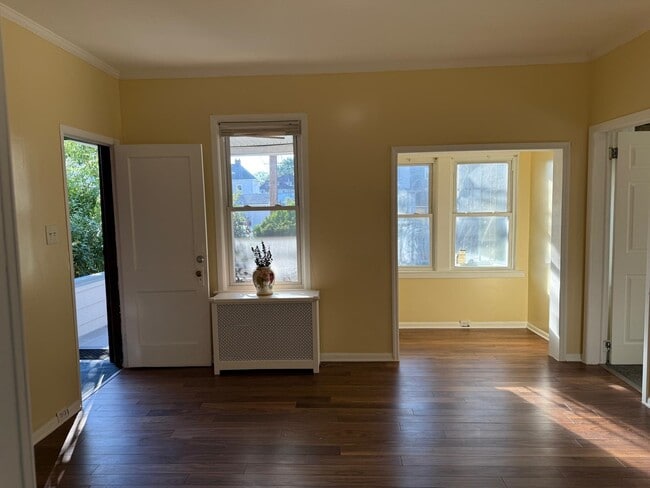 Photo - 263-265-265 E 31st St