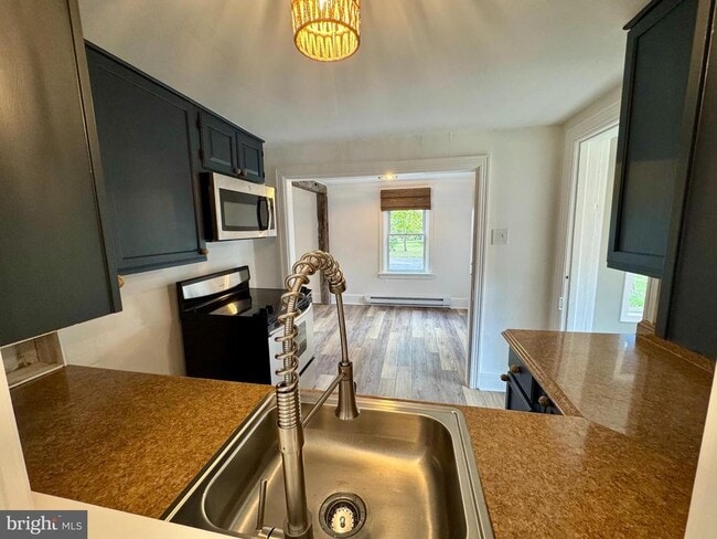 Photo - 14 W Main St