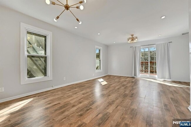 Photo - 30 Columbia Terrace