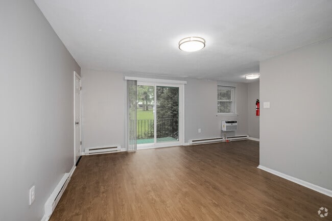 2BR, 1BA - 850SF - Living Room