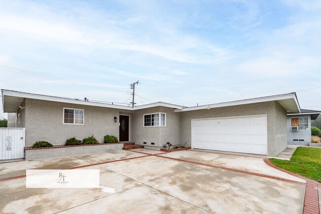 Building Photo - Bright & Spacious Single-Story 4-Bedroom Home in La Mirada – Open Layout