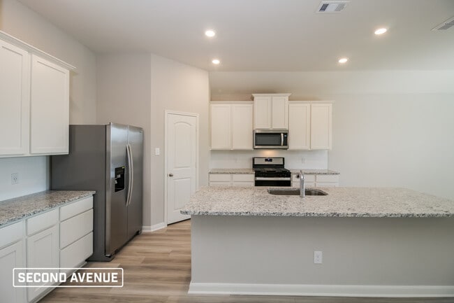 Photo - 2105 Meadow Dr