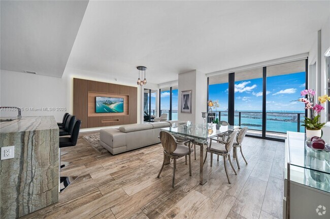 Building Photo - 650 NE 32nd St Unit PH5003 Rental