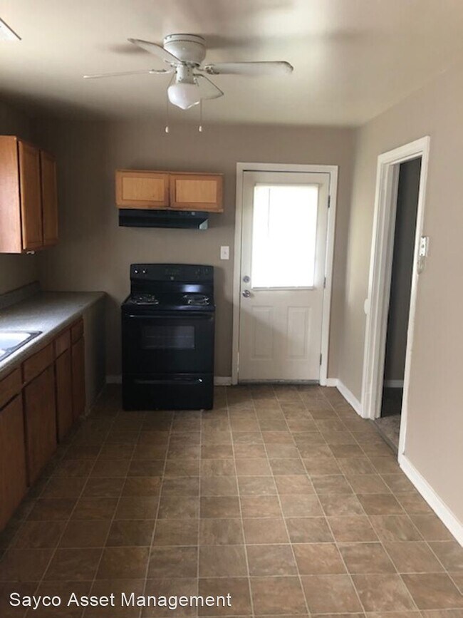 Photo - 3 br, 1 bath House - 828 Alden Ave