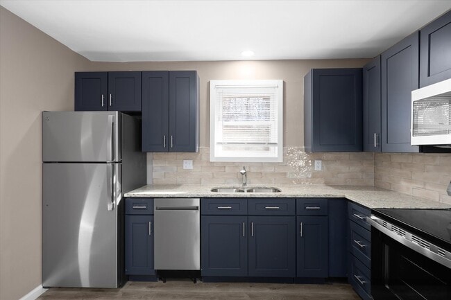 Photo - 6 Manor Dr Unit 2