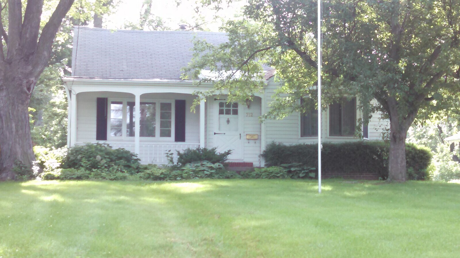 Photo - 712 W 12th St S