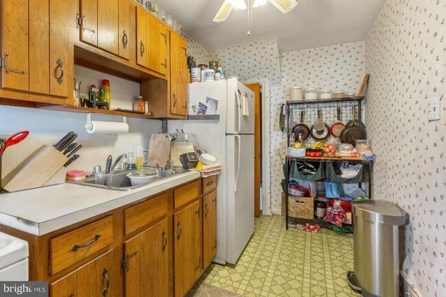 Photo - 3048 Miller St