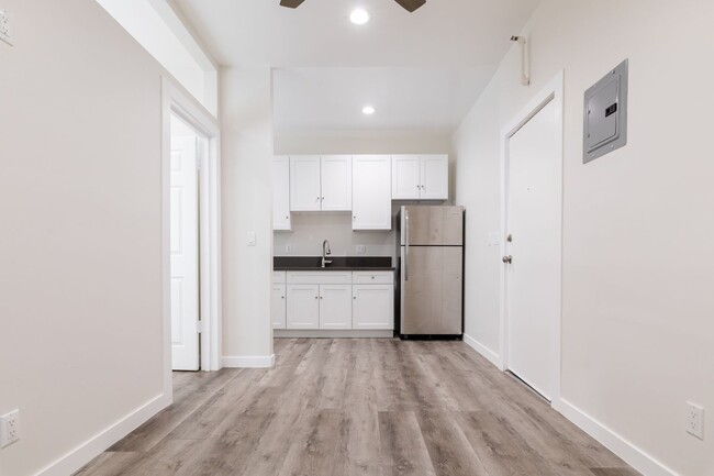 Photo - Cozy and Vibrant Junior Bedrooms in Boyle Heights