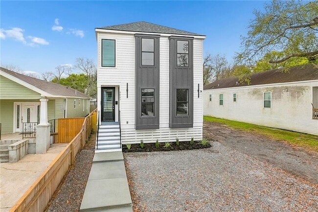 Building Photo - Myrtle St Unit 2647