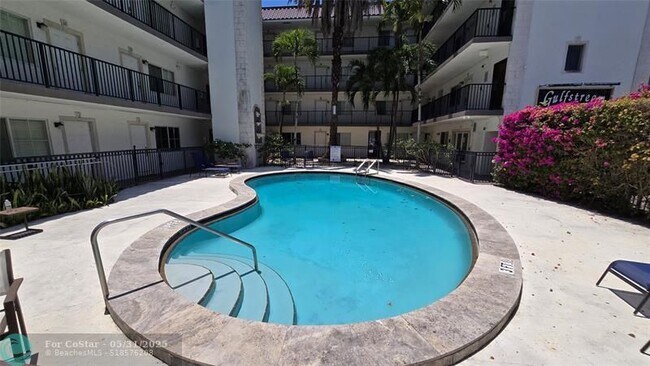 Photo - 924 SE 2nd St Unit 25