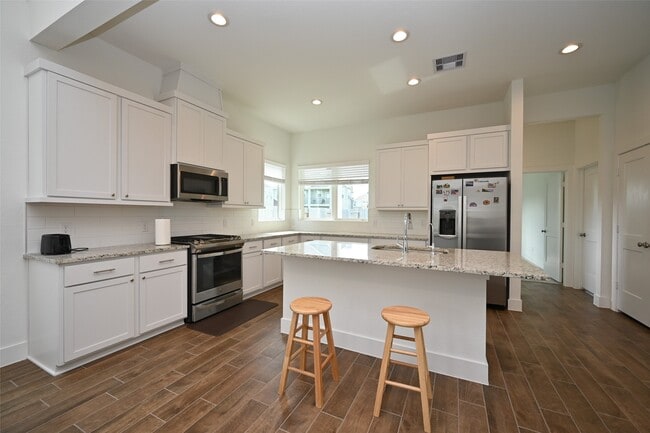 Photo - 1535 Cathedral Bend Drive