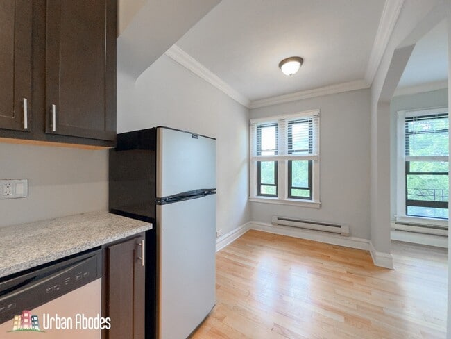 Photo - 4735 N Hermitage Ave Unit A01C