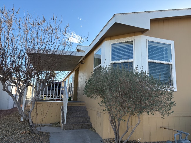 Building Photo - 2900 S Valley View Blvd Rental