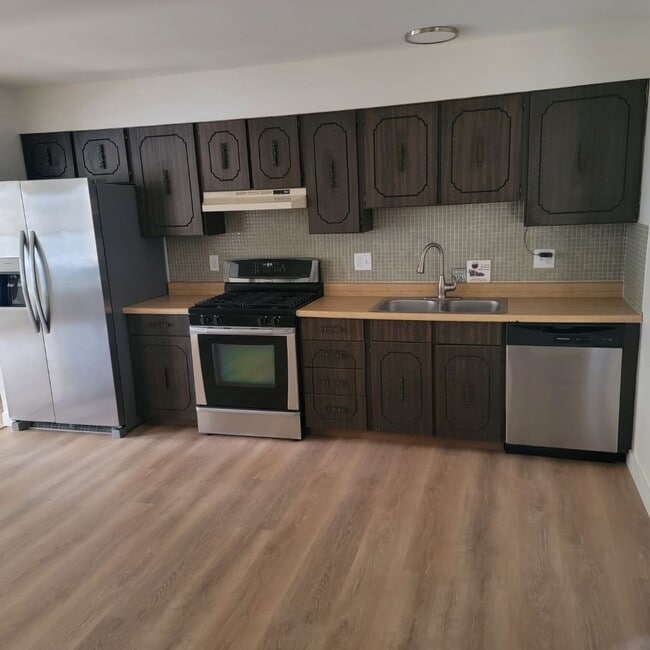 Photo - 4 Bedroom Home in St. Charles  $2695