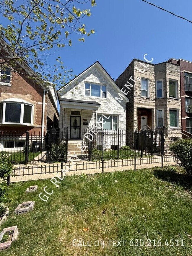 Photo - 1011 N Francisco Ave Condo Unit 1