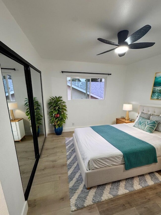 Photo - 8402 Larson Ave