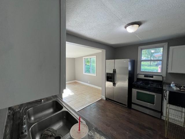 Photo - 3230 Dix Ave