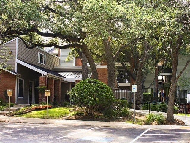 Photo - 10926 Jollyville Rd Unidad 1217