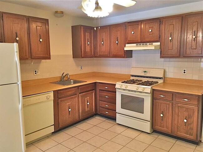 Photo - 23 Country Club Dr Unit 40