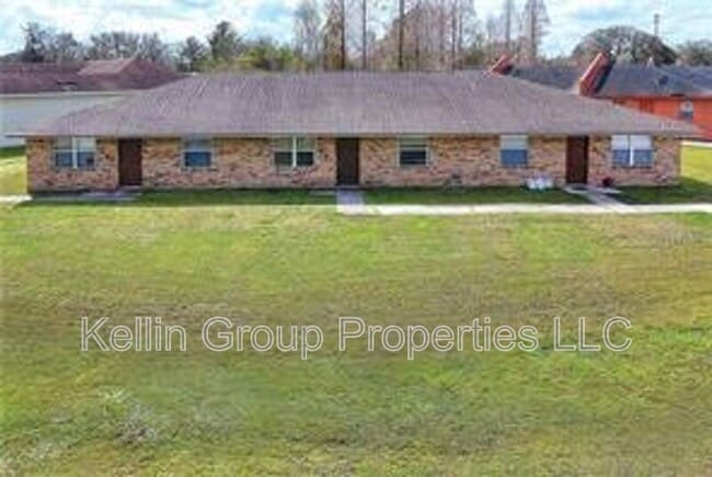 Building Photo - 858 Fox Lake Dr Unit 858
