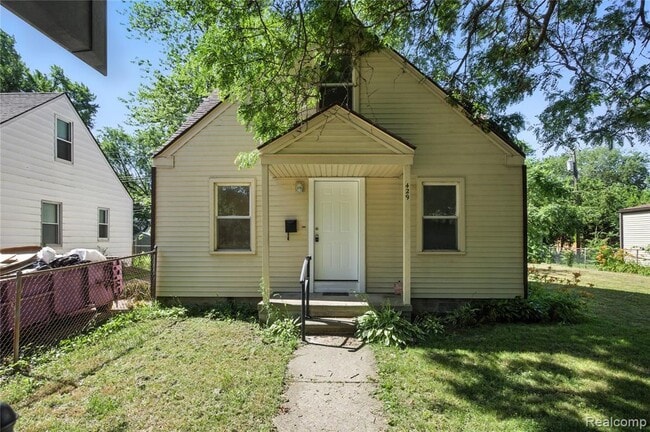 Building Photo - 429 W Bernhard Ave